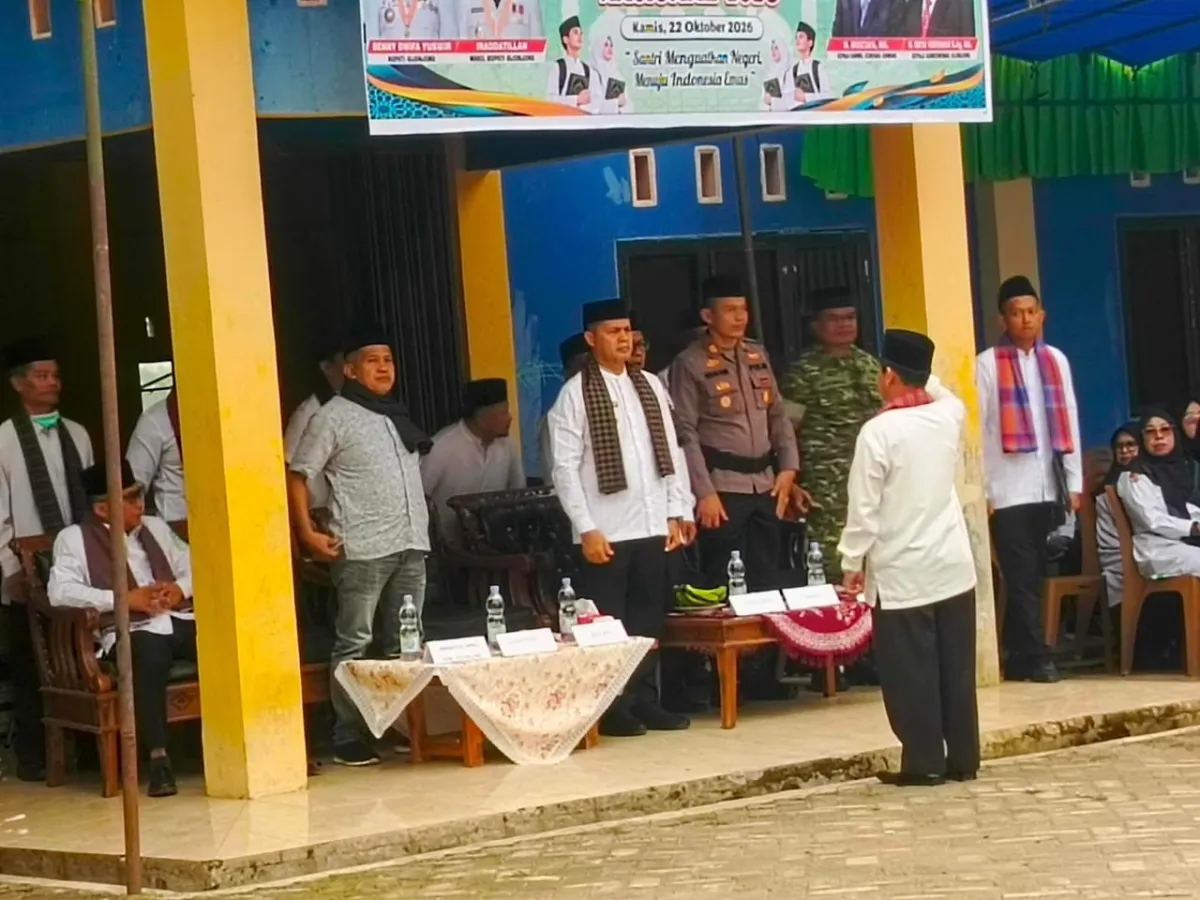 ‎Personil polsek koto VII melaksanakan pengamanan pada saat Wakil Bupati Sijunjung Pimpin Upacara Peringatan Hari Santri Nasional 2026